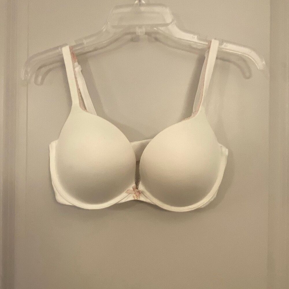 Victoria’s Secret bra, body by Victoria push-up bra size 34DD - Picture 2 of 9